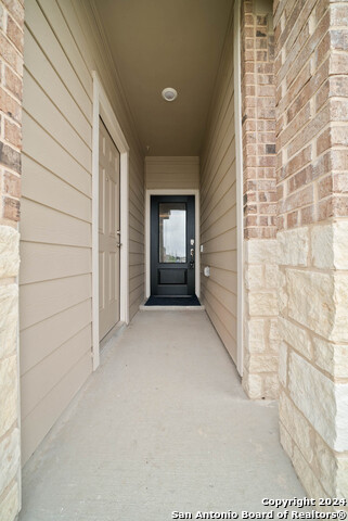 Image 4 of 26 For 4339 Meadowland Pl