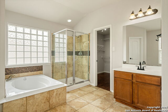 Image 23 of 34 For 26131 Meadowlark Bay