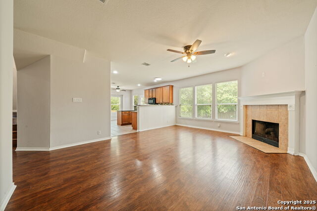 Image 6 of 34 For 26131 Meadowlark Bay