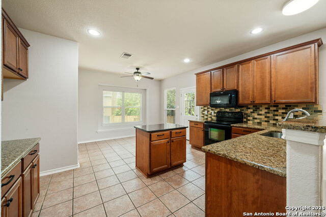 Image 8 of 34 For 26131 Meadowlark Bay