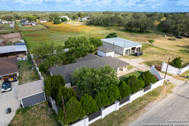 Details for 317 Royal Oaks, Somerset, TX 78069