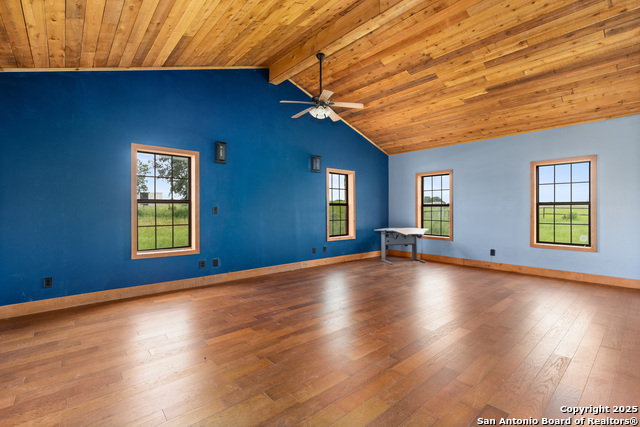 Listing photo id 14 for 870 County Road 761