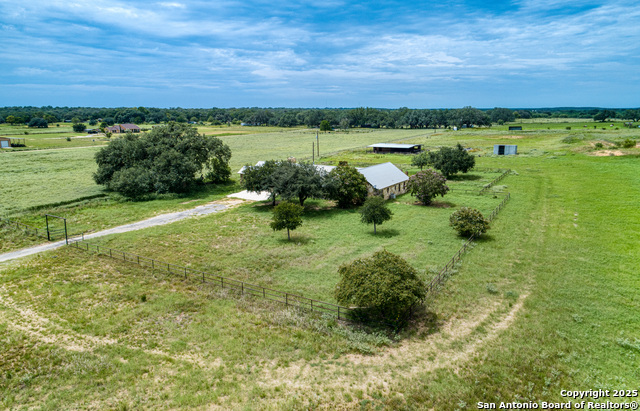 Listing photo id 23 for 870 County Road 761