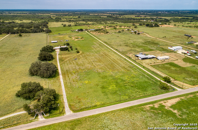 Listing photo id 24 for 870 County Road 761
