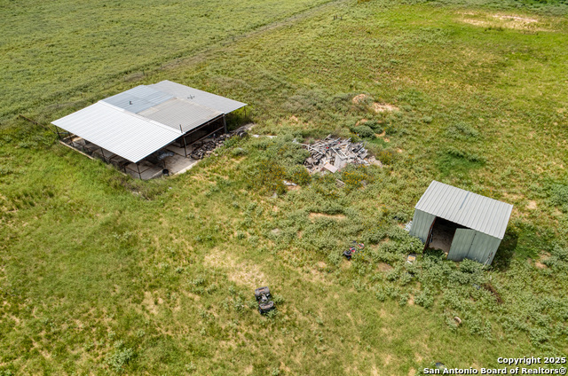 Listing photo id 25 for 870 County Road 761