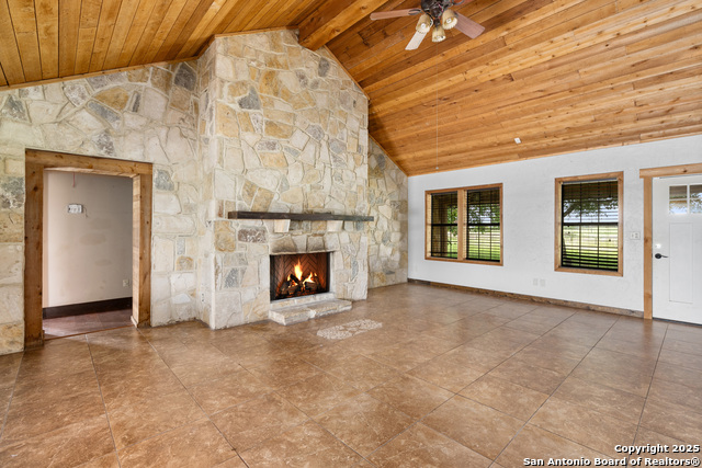 Listing photo id 7 for 870 County Road 761
