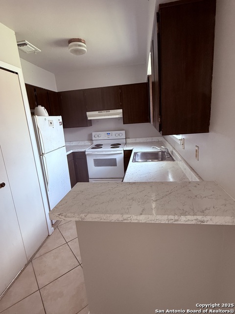 Image 4 of 10 For 923 Vance Jackson  804