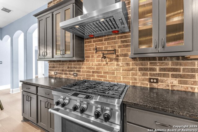 Image 15 of 50 For 26214 Tawny Way