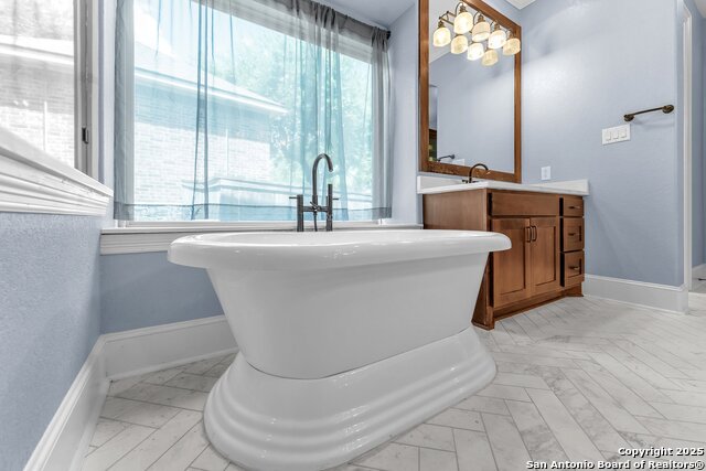 Image 26 of 50 For 26214 Tawny Way