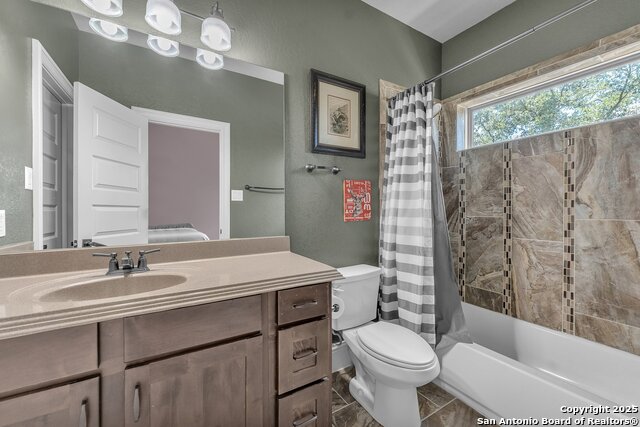 Image 33 of 50 For 26214 Tawny Way