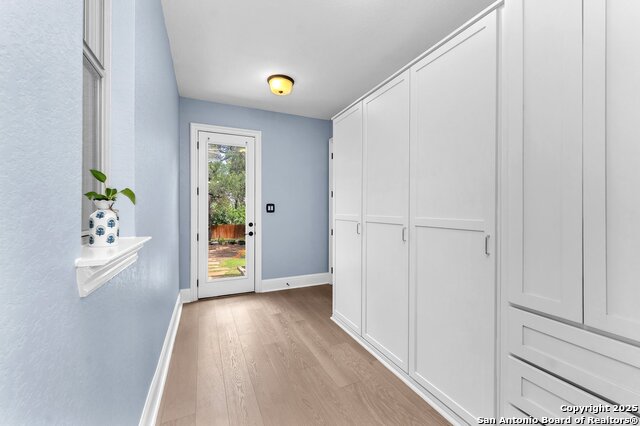 Image 42 of 50 For 26214 Tawny Way