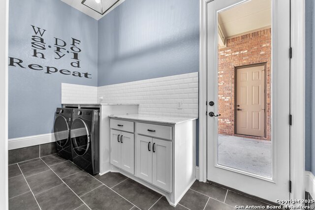 Image 43 of 50 For 26214 Tawny Way