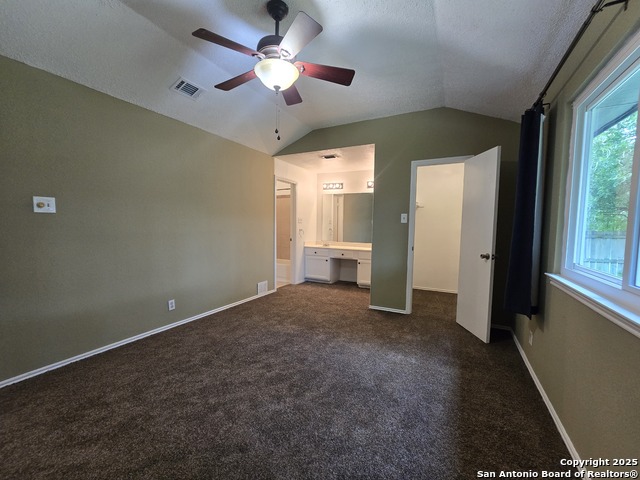 Listing photo id 6 for 8015 Forest Ash