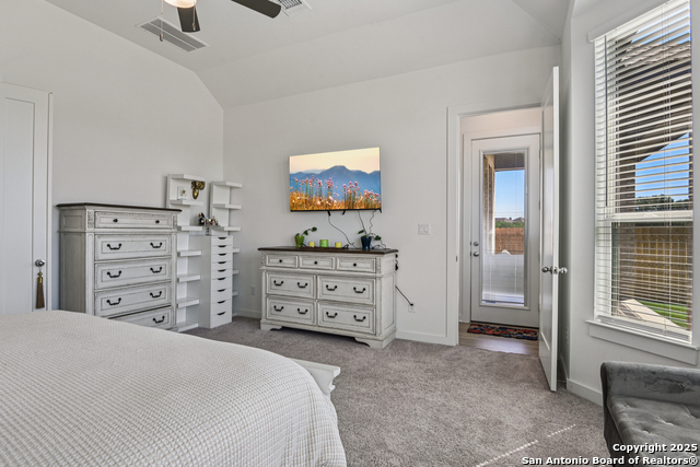 Image 17 of 39 For 2848 Maximilian Ln