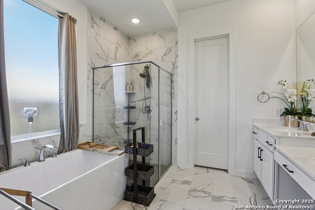 Image 19 of 39 For 2848 Maximilian Ln
