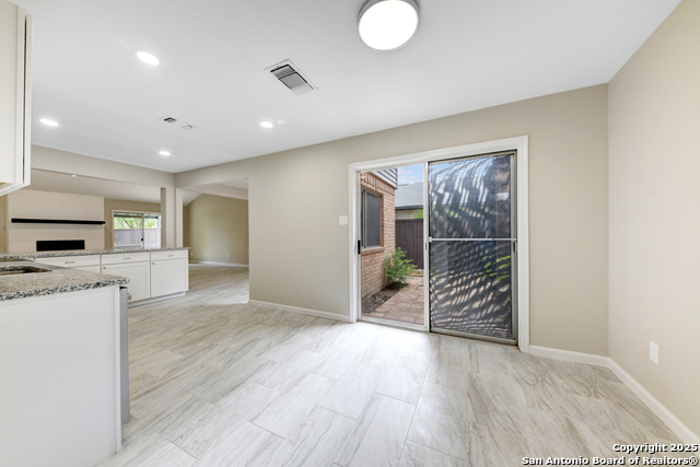 Image 11 of 36 For 627 Summerwood