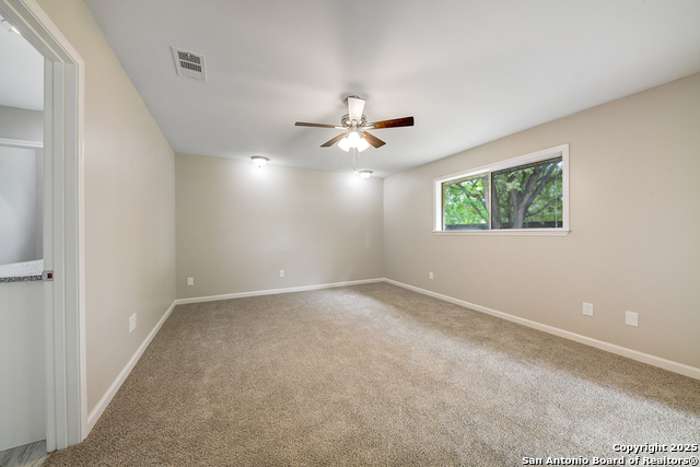Image 13 of 36 For 627 Summerwood
