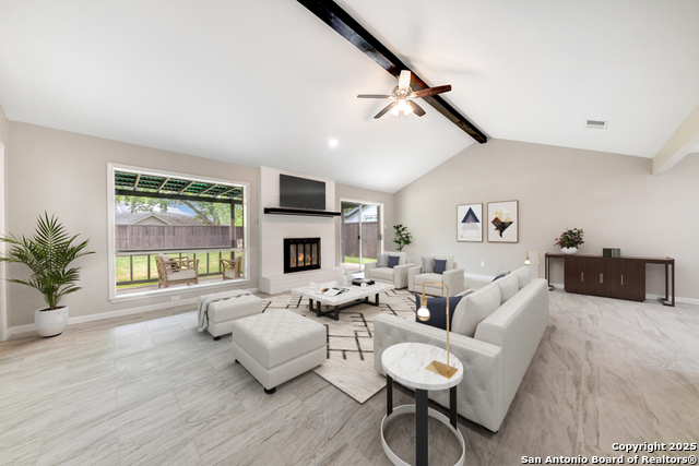 Image 3 of 36 For 627 Summerwood