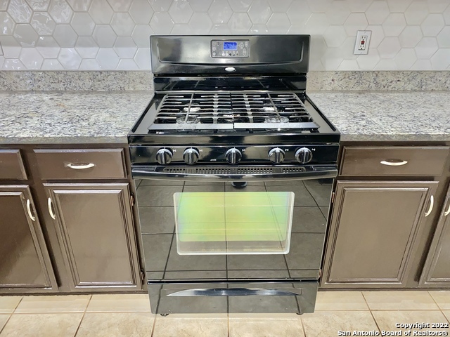 Image 8 of 38 For 11619 Milestone