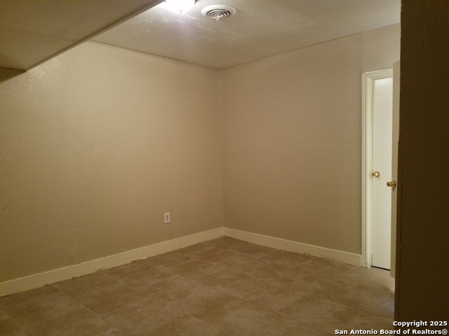 Image 14 of 30 For 7215 Glen Heights