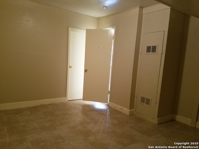 Image 15 of 30 For 7215 Glen Heights