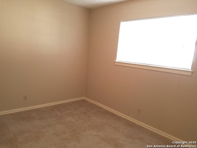 Image 22 of 30 For 7215 Glen Heights