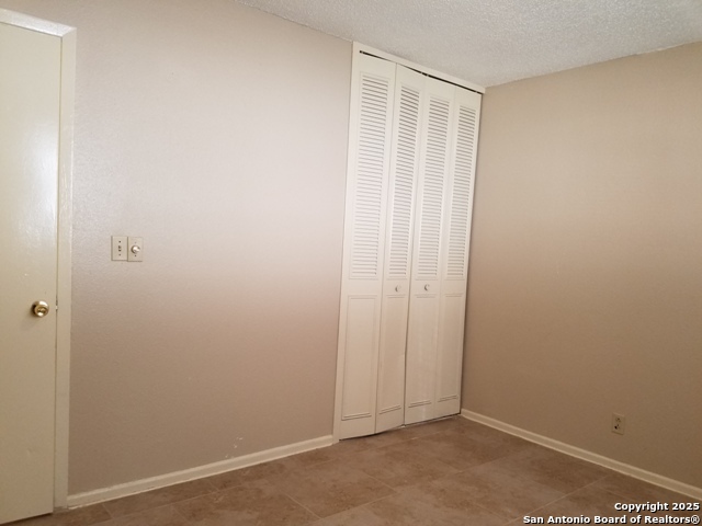 Image 25 of 30 For 7215 Glen Heights