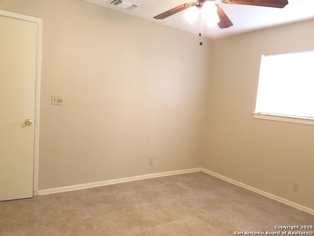 Image 29 of 30 For 7215 Glen Heights