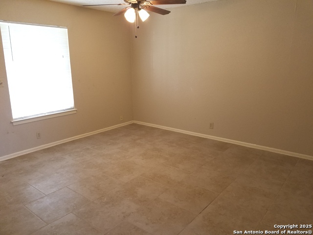 Image 5 of 30 For 7215 Glen Heights