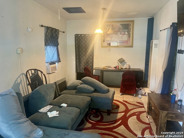 Listing photo id 2 for 214 Palmetto N