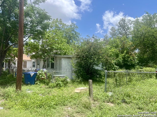 Listing photo id 5 for 214 Palmetto N