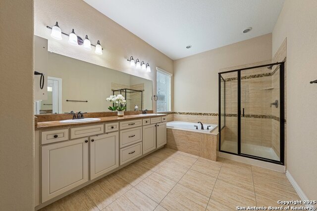 Image 20 of 42 For 28914 Diana Falls