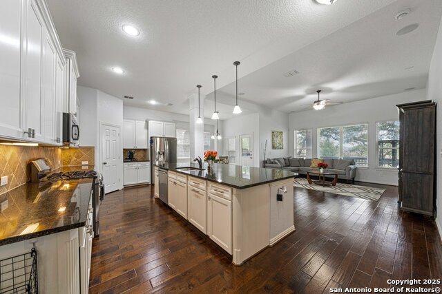 Image 9 of 42 For 28914 Diana Falls