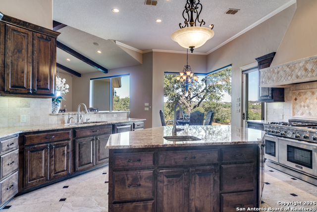 Image 11 of 44 For 11503 Toponga