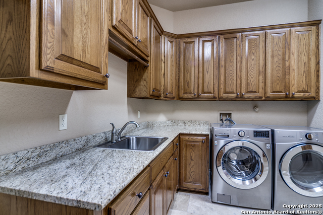 Image 34 of 44 For 11503 Toponga