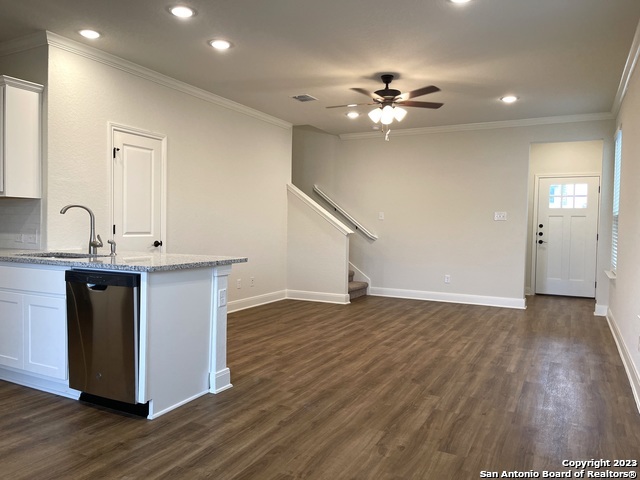 Listing photo id 26 for 10314 Lynwood Branch