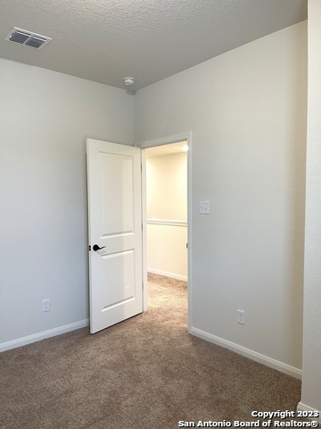 Listing photo id 34 for 10314 Lynwood Branch