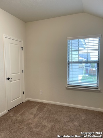 Listing photo id 38 for 10314 Lynwood Branch