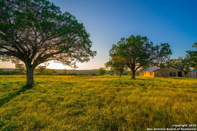 Image 16 of 35 For 116 Majestic Oaks Drive