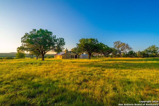 Image 22 of 35 For 116 Majestic Oaks Drive