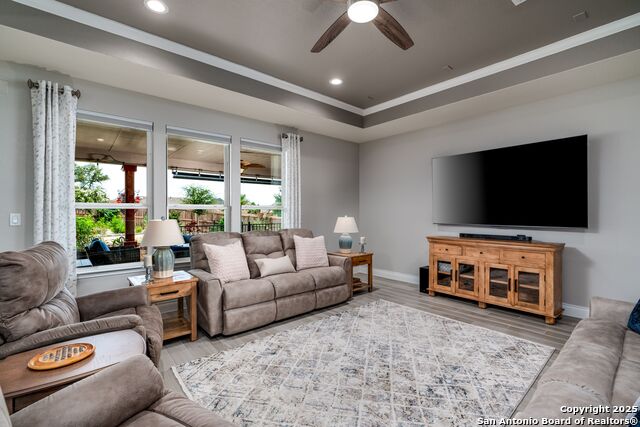 Image 18 of 52 For 12810 Thornbrooke