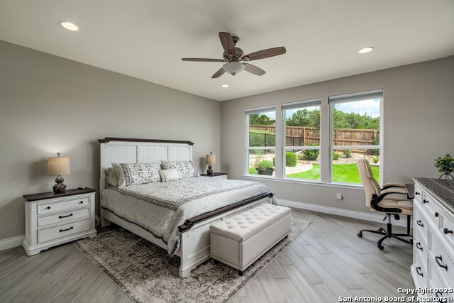 Image 20 of 52 For 12810 Thornbrooke