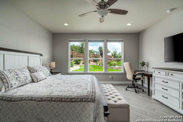 Image 21 of 52 For 12810 Thornbrooke