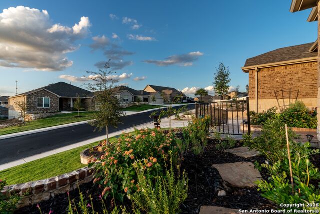 Image 3 of 52 For 12810 Thornbrooke