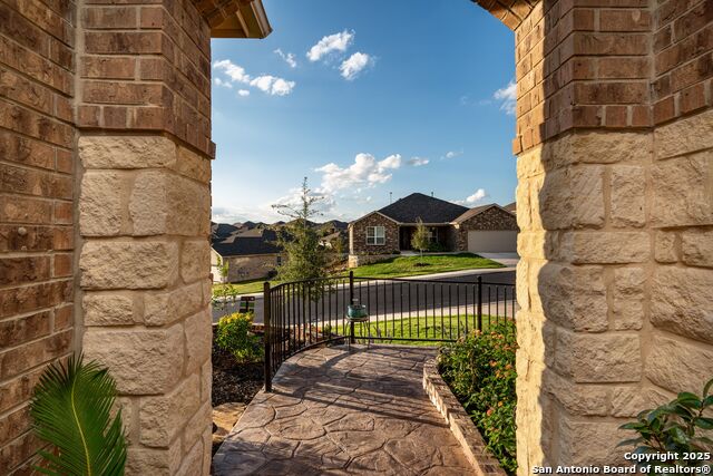 Image 6 of 52 For 12810 Thornbrooke
