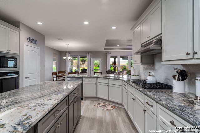 Image 7 of 52 For 12810 Thornbrooke