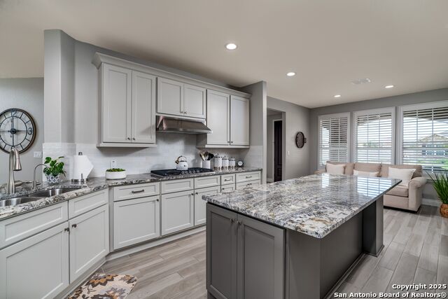Image 9 of 52 For 12810 Thornbrooke