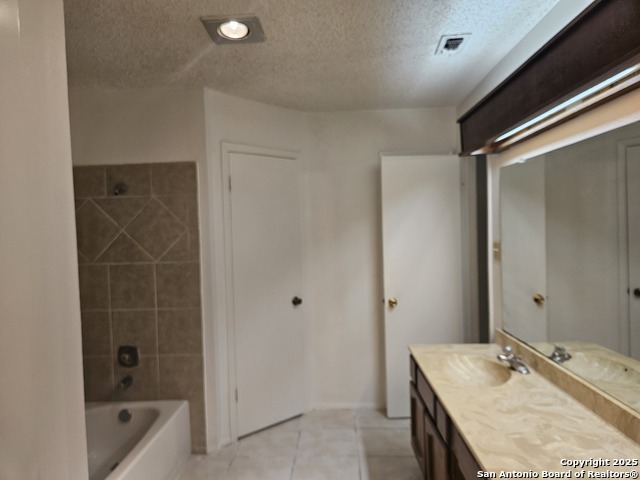 Listing photo id 16 for 4679 Misty Run