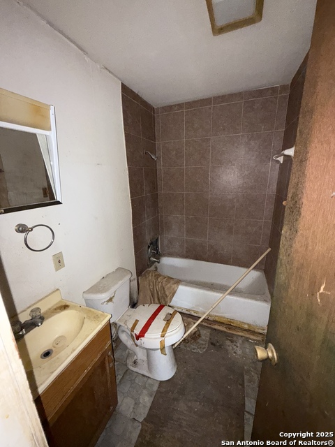Listing photo id 1 for 1414 Amanda