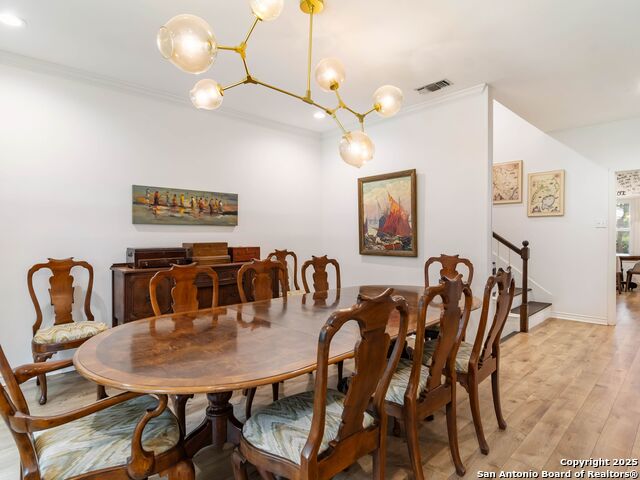 Image 15 of 40 For 121 Laburnum Dr